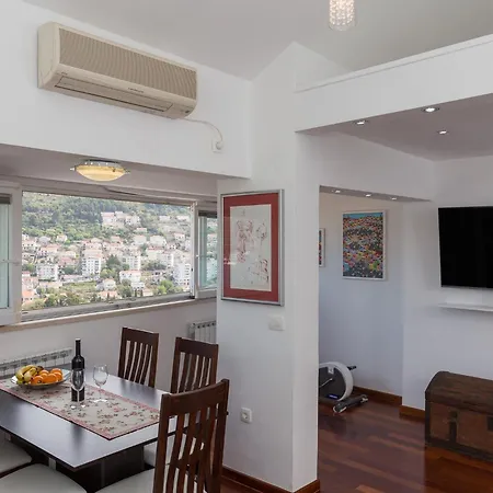 Super Marijo - Two-bedroom With Sea View