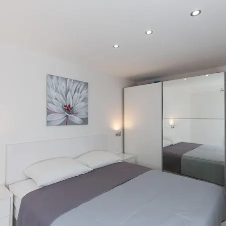 Super Marijo - Two-bedroom With Sea View Ντουμπρόβνικ