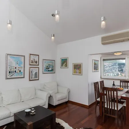 Apartment Super Marijo - Two-bedroom With Sea View